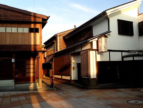 sejour-voyage-circuit-japon-kanazawa-ville-maison-traditionelle